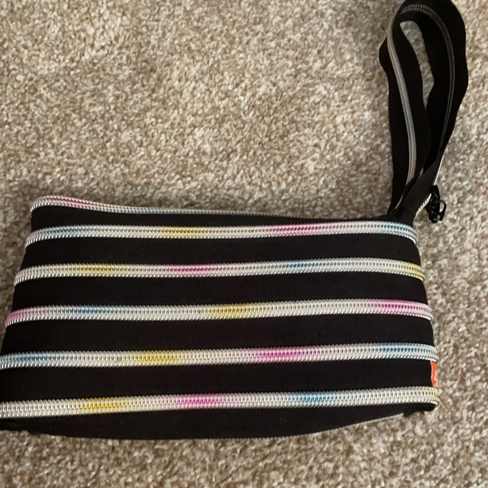 Purse - Picture 3 of 3